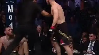 Конор проигрывает, было жарко🔥
