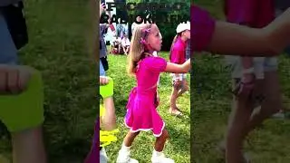 Арина Топ и КрисТина - лучшая поддержка группы 4U