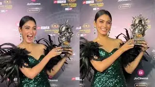 Bigg Boss OTT 3 Winner Sana Makbul Lifts Trophy !