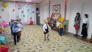 Праздник осени, в детском саду. Танец грибочков. Подготовительная группа. Мальчики