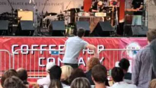 Питерцы на дискотеке и ржачный чувак! Ridiculous  Funny dude! xD