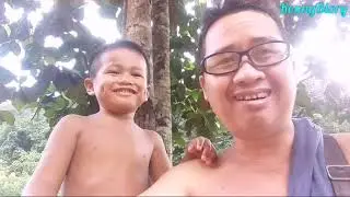 Lepak bawah pokok tarap sama cucu