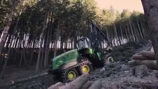 Utilaj forestier John Deere 1270E IT4 cu 8 roti