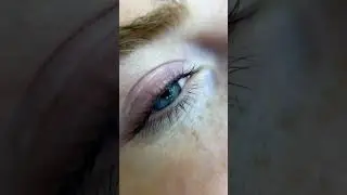 Нанопластика ресниц - бережный аналог ламинирования. 