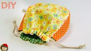 Unusual way to make a retro gusseted drawstring bag