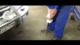 Установка газового упора капота Mitsubishi Pajero 3 2