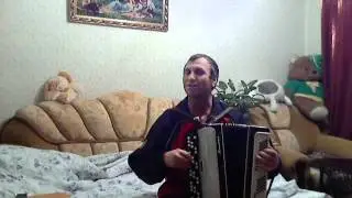 На закате ходит парень