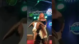 как удержатся на родео быке