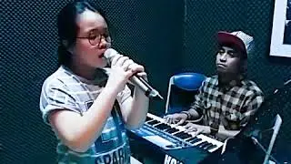 Somewhere Over The Rainbow - Judy Garland (cover by Christy)