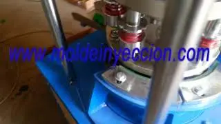 Maquina ensambladora posicionadora de tapas