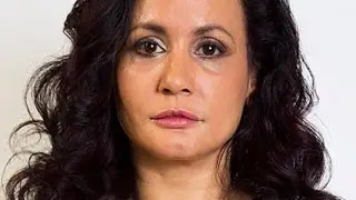 Женщина 40 лет не улыбалась, чтобы не было морщин!
