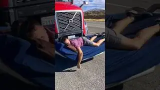 полетели 🤣🤣 #сша #truckdriver #юмор #дальнобойамерика #бизнесвсша #дальнобой #стэпдэк #работавсша