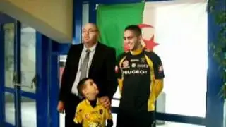 RYAD BOUDEBOUZ reçoit son ALGERIAFOOT d'OR