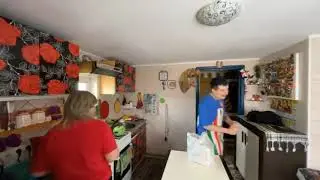 злой кинул яйцо маме