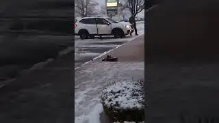 Борьба со снегом идёт полным ходом!