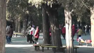Танцующие пенсионеры в Пекине
