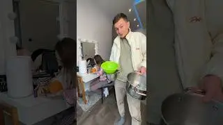 Моя жена красит ногти чтобы не путь посуду😡 но теперь она чинит машину 😏