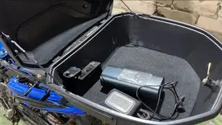 Зарядное устройство для гаджетов на мопеде.