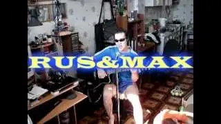 Парень поет под гитару С ДУШОЙ!