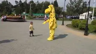 Знакомство с жирафом 