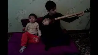 Дети играют на рубабе