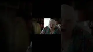 Бабушка симулирует к/ф Похороните меня за плинтусом. 