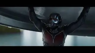 Человек муравей крадёт кока-колу у халка.Hulk vs. Ant-Man.