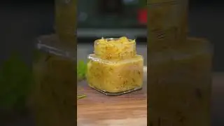 Grill húspogácsás juicy-lucy hamburger | Házilag készített hamburger buci, hagymalekvár | RecepTech