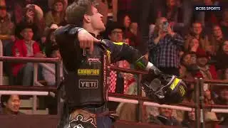 Jess Lockwood rides I'm Legit Too for 92 points (PBR)