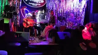 Contrabanda's vibe @contrabanda.club