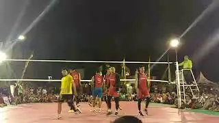 Sang jawara voli situbondo ade si tangan setan satu tim dengan rifan samator dan mahfud😈☝👌