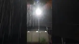 Terjebak Hujan Deras Tadi Malam