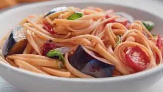 Блюда из макарон MAKFA | Лапша длинная с острым соусом и баклажаном