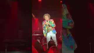 LEO SAYER - The Show Must Go On  (2nd cam)