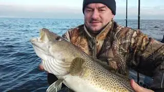 Рыбалка на Балтике с лодки на Крупную Треску с ночевкой.