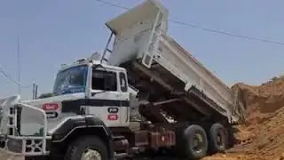 Travaux d’assainissement: la participation du regroupement des camions bennes de Touba