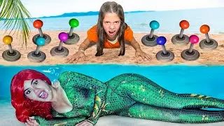 100 PALANCAS MISTERIOSAS BAJO EL AGUA con MIS HERMANITAS !!