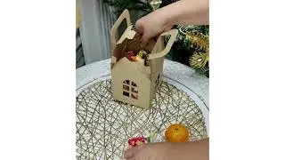 мини домик из плотного картона для сладостей 600г