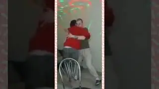 ВЛАД И ДАНИК ТАНЦУЮТ.