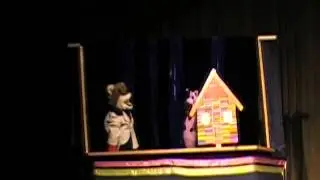 3 Little Pigs and the Big Bad Wolf (October 2015 Puppet Ruckus)
