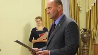 Михаил Батин читает стихотворение «Я свяжу тебе жизнь»