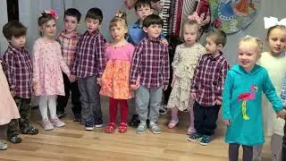 Солнышко в окошко светит нам с утра... | Песня маме на 8 марта.