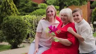 Поздравляем с Юбилеем Бабушке 75 лет