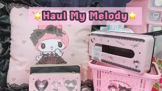 Compras Kawaii de My melody en una nueva tienda.