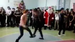 Казахи против одного турка,лезгинка потом драка АСТК.