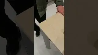 到线下买台手机。荣耀专卖店拍摄受阻。