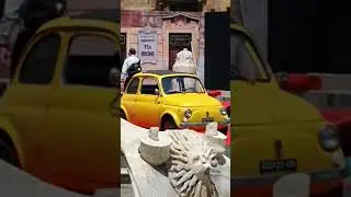Tom Cruise a Roma per Mission Impossible 7 a Piazza di Spagna