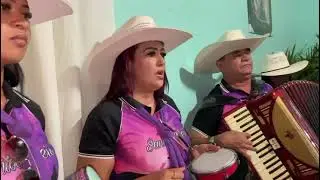 Luz e Devoção: A Jornada das Mulheres do Sossego