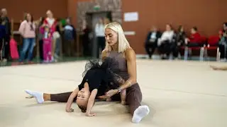 Спортсменки International Gym на соревнованиях по художественной гимнастике