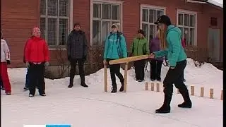 Jyskyjärvessä kyykkäh pelatah lapset ta aikuhiset